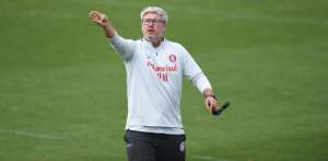 Odair testa time titular do Inter com Gabriel Dias e Juan Alano