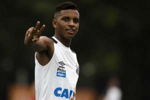 Rodrygo comemora um ano de profissional e projeta título antes de deixar Santos