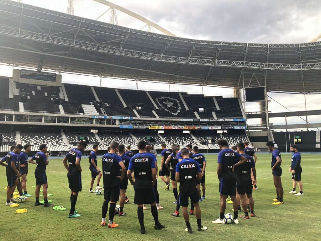 Botafogo fará treino aberto à torcida no sábado, antes de pegar o Corinthians