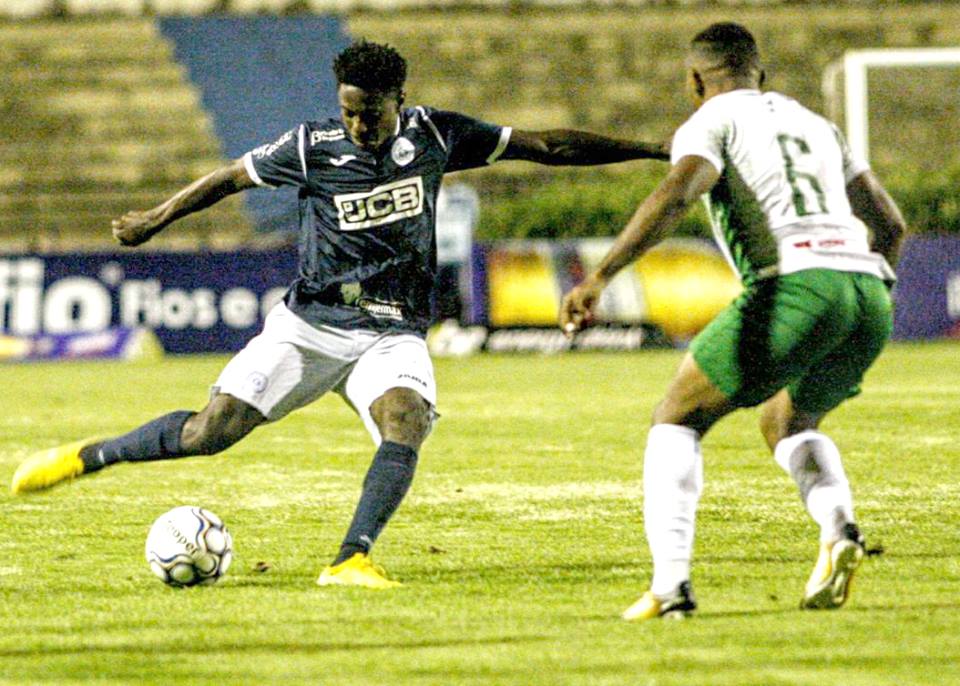 O São Bento precisa de dois pontos para afastar qualquer risco de rebaixamento (Foto: Jesus Vicente)