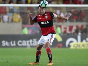 Capitão do Fla fala sobre discussão entre Dorival e Diego Alves: 'Problema interno'