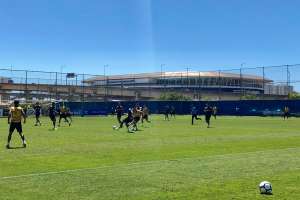 Após queda na Libertadores, Grêmio sofre com desfalques para pegar Atlético-MG