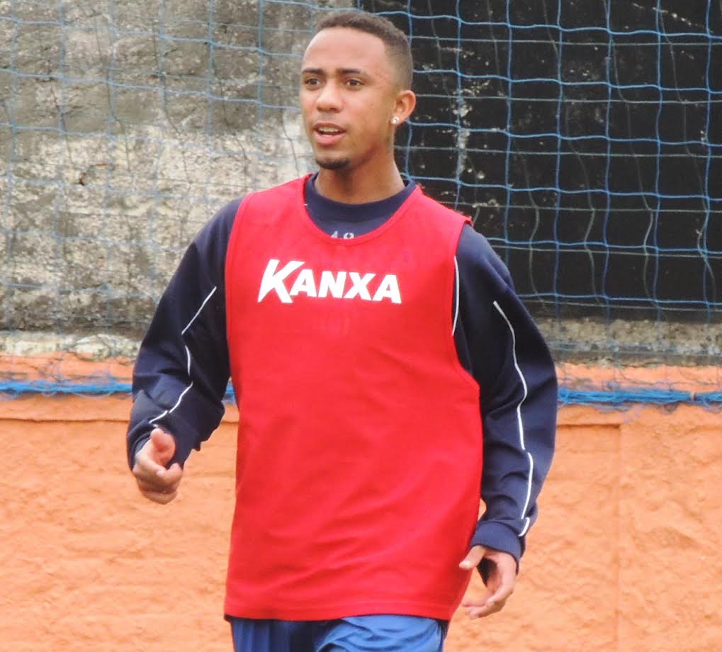 Atacante analisa dificuldades e vê fator casa como trunfo do São Caetano no Paulistão