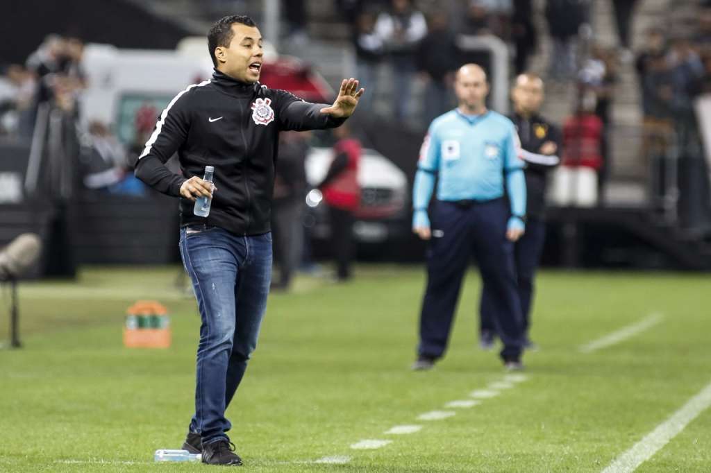 O técnico Jair Ventura revelou que já decidiu quais jogadores emprestados serão aproveitados no Corinthians em 2019