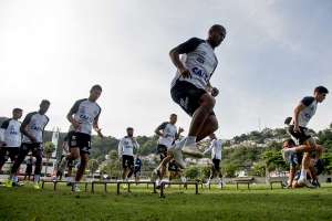 Gabriel treina, mas Cuca também espera recuperações de Dodô e Veríssimo no Santos