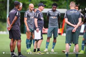 Levir cita azar no Atlético-MG e confirma Terans titular, mas diz: 'Não conheço'