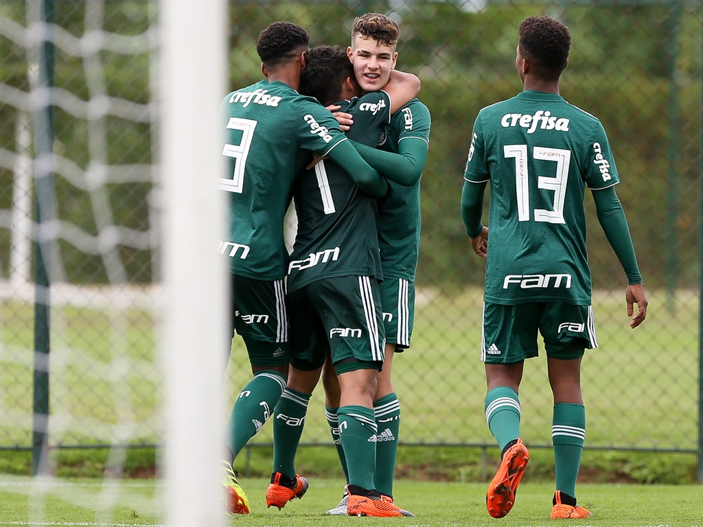PAULISTA SUB 15: Palmeiras e São Paulo vencem clássicos fora e largam na frente