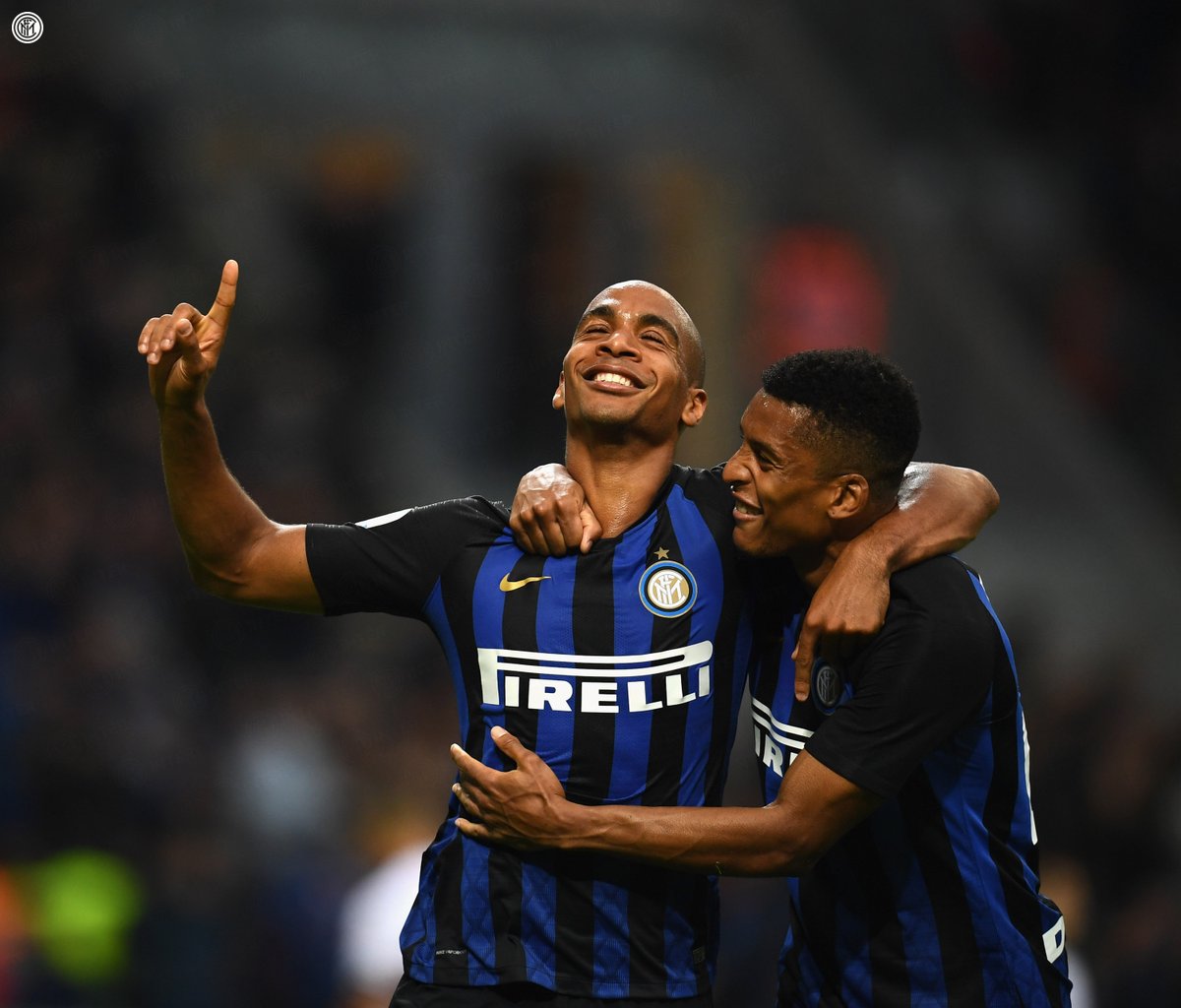 ITALIANO: Inter faz 5 a 0 no Genoa e mantém vice-liderança