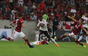 São Paulo x Flamengo - Tricolor encara vice-líder para ainda sonhar com título