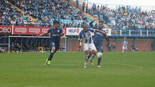 Avaí 1 x 1 Londrina - Com um a mais, Leão empata, mas segue no G-4 2 0002050352244 img