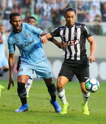 Ricardo Oliveira exigiu reação nos vestiários