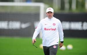 Odair Hellmann faz mistério, mas confirma mudanças no Inter contra o Atlético-PR