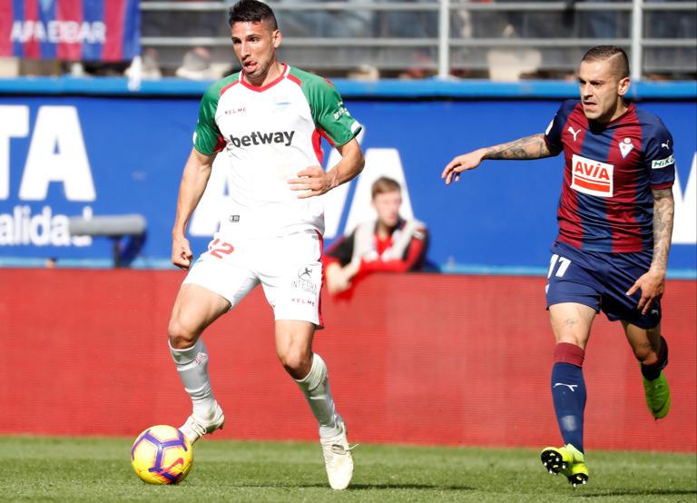 ESPANHOL: Alavés leva virada e fica mais distante do líder Barcelona