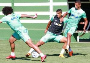 Série B: Lucão pede atenção ao Goiás nos minutos finais dos jogos