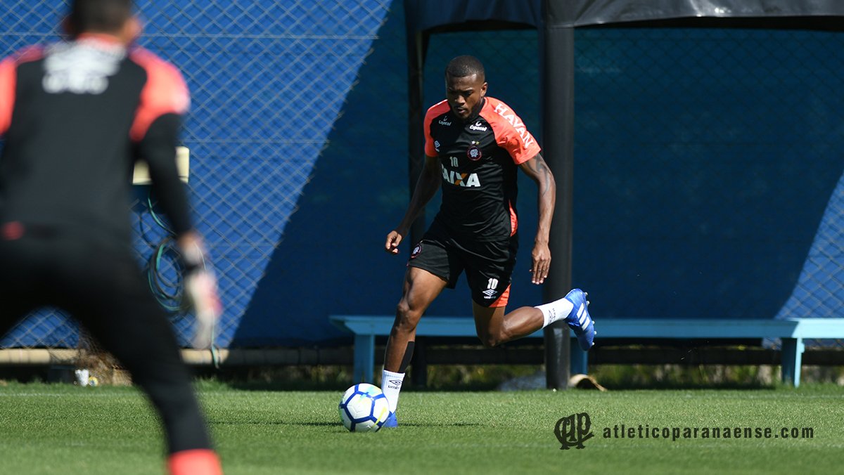 Sul-Americana: Ainda em Porto Alegre, Atlético-PR inicia treinos para semifinal