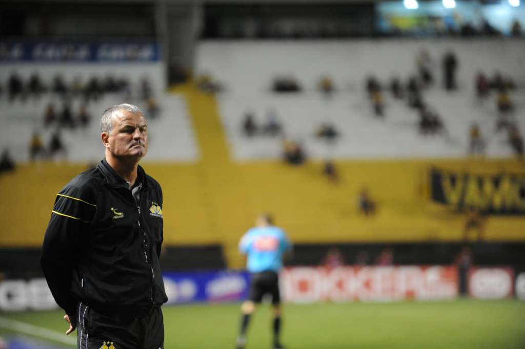 O técnico Mazola Júnior espera que o Criciúme termine entre os dez melhores da Série B