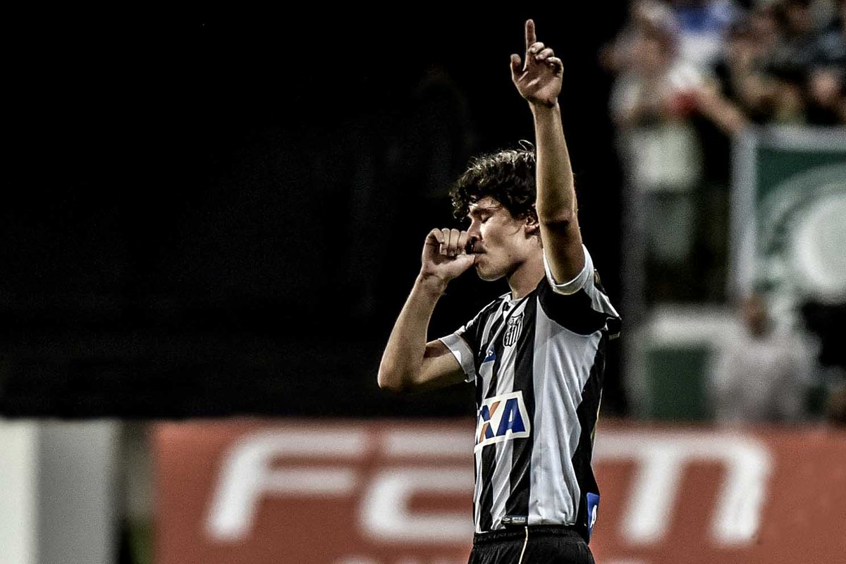 Dodô celebra momento no Santos e mantém confiança em vaga na Libertadores