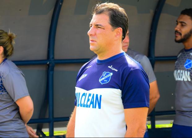 Marcelo Martelotte fez um balanço da bela campanha alviazul na competição (Foto: Bruno Castilho / EC Taubaté)