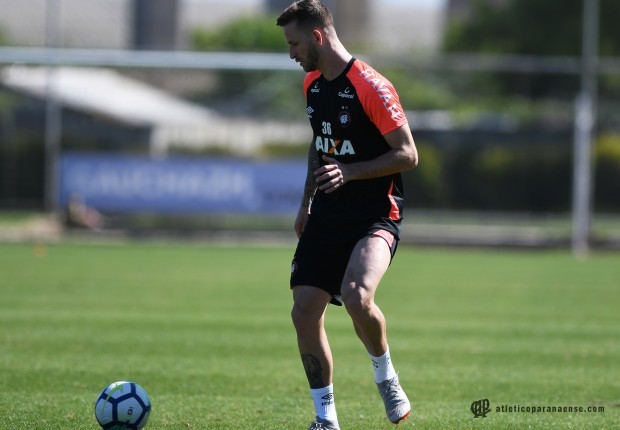 Atlético-PR e Fluminense abrem disputa da semifinal da Copa Sul-Americana