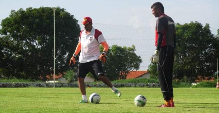 Piaiuiense: River-PI anuncia preparador goleiros Wellington Teles