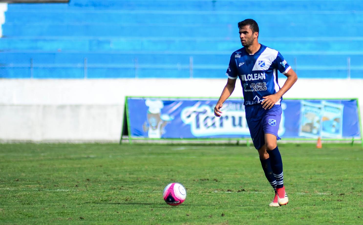 Paulista A2: Após Copa Paulista, Taubaté rescinde com zagueiro