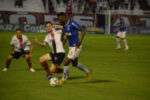 Série B: Geninho explica sentimento de 'quero mais' após empate do Avaí