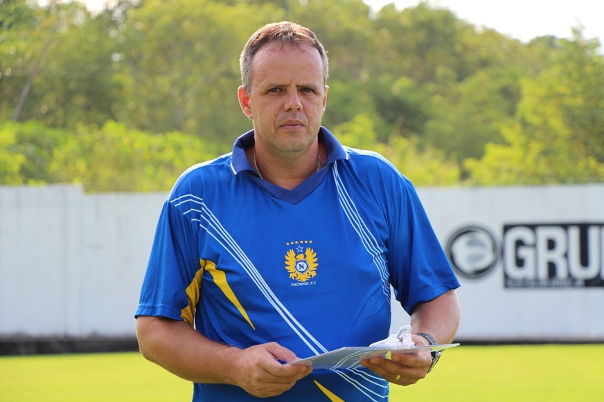 Após meses fora dos gramados, Alan George retorna com a carreira de técnico