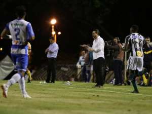 Série B: Argel Fucks divide má campanha entre todos no Coritiba