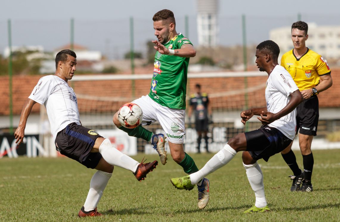 Após disputar a Segundona pela Francana, atacante entra na mira do Náutico