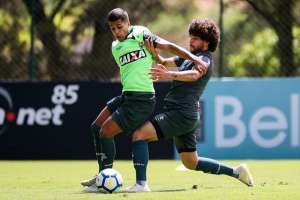 Luan diz que Atlético-MG 'tem que vencer de qualquer jeito' o Palmeiras