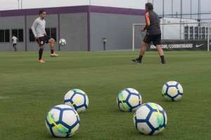 Corinthians firma parceria com a NBA e quer colocar 'cadeiras premium' no gramado