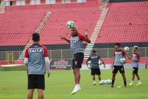 João Burse ensaia Vitória com quatro mudanças para encarar o Bahia