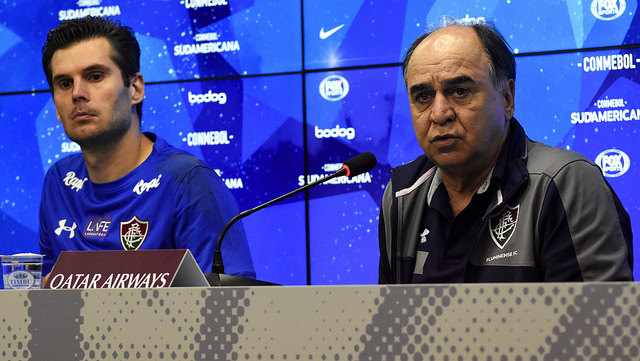 Marcelo Oliveira admite superioridade do Atlético-PR, mas crê em virada do Flu