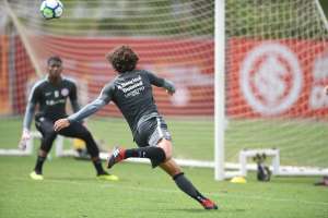 Odair Hellmann faz mistério e fecha treino do Inter visando duelo com o Ceará