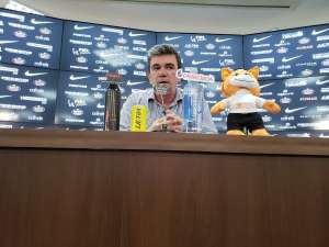 Justiça determina penhora da taça do Mundial do Corinthians; Andrés ironiza
