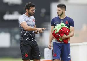 Andrey confia em vitória do Vasco, mas pede partida sem erros contra o Grêmio