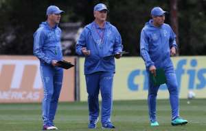 Felipão ganha opção na lateral direita do Palmeiras para enfrentar o Atlético-MG