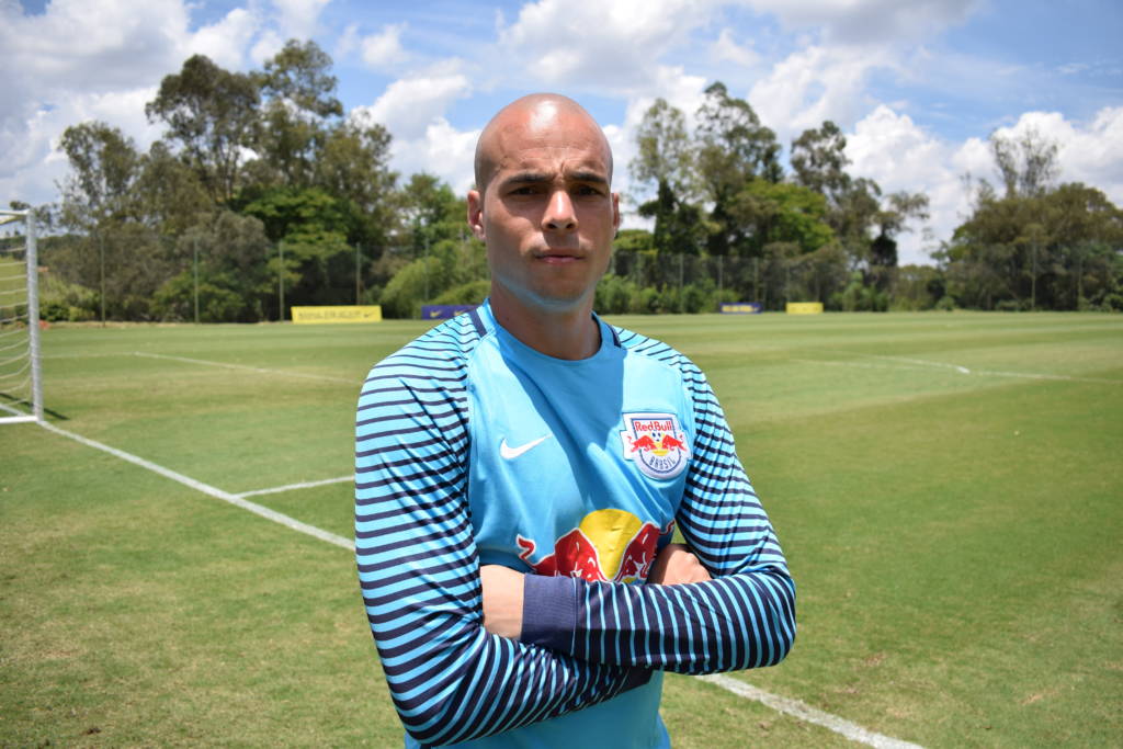 Copa Paulista: ‘Não escolhi ser goleiro, fui escolhido’, diz Júlio César, hoje no Red Bull