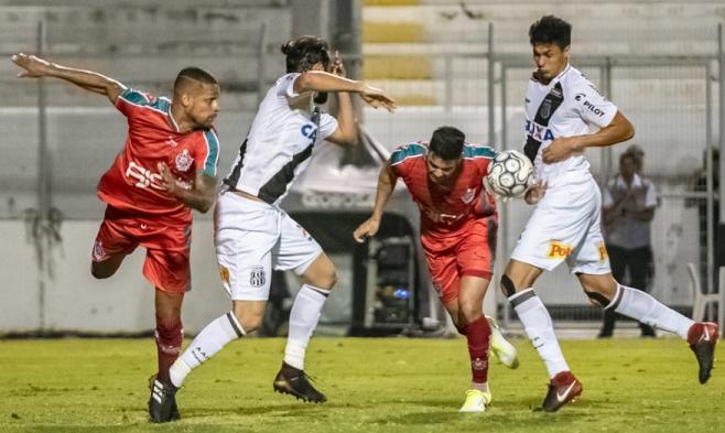 Ponte Preta tem a melhor defesa da Série B com 30 gols