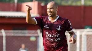 Preso por não pagar pensão alimentícia, Gil consegue alvará de soltura