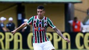 Cruzeiro despista sobre interesse em volante Richard, do Fluminense