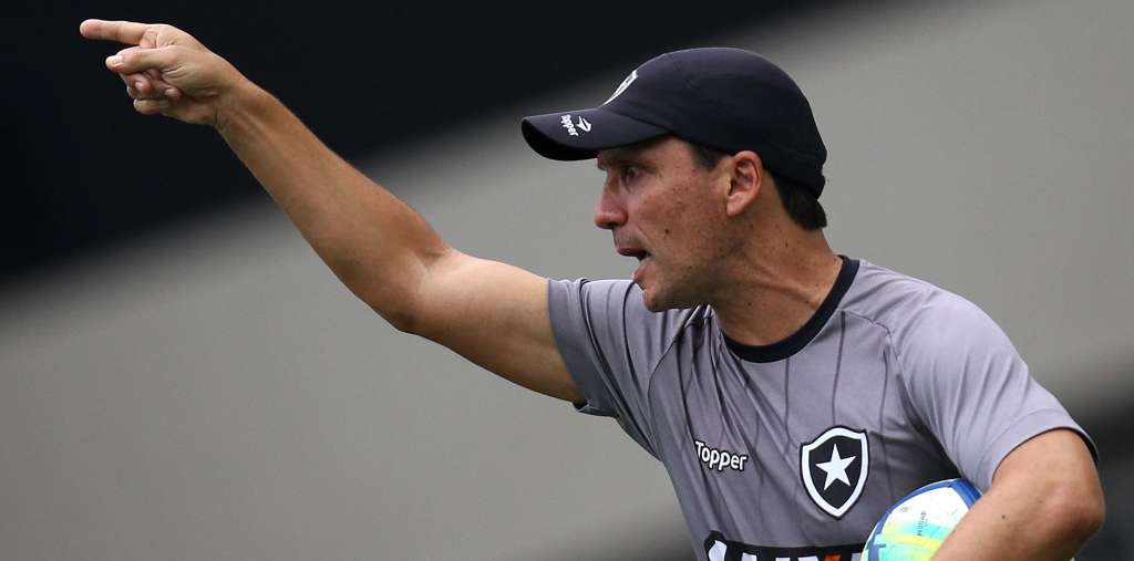 Zé Ricardo confirma Gatito Fernández no gol do Botafogo contra 'favorito' Flamengo