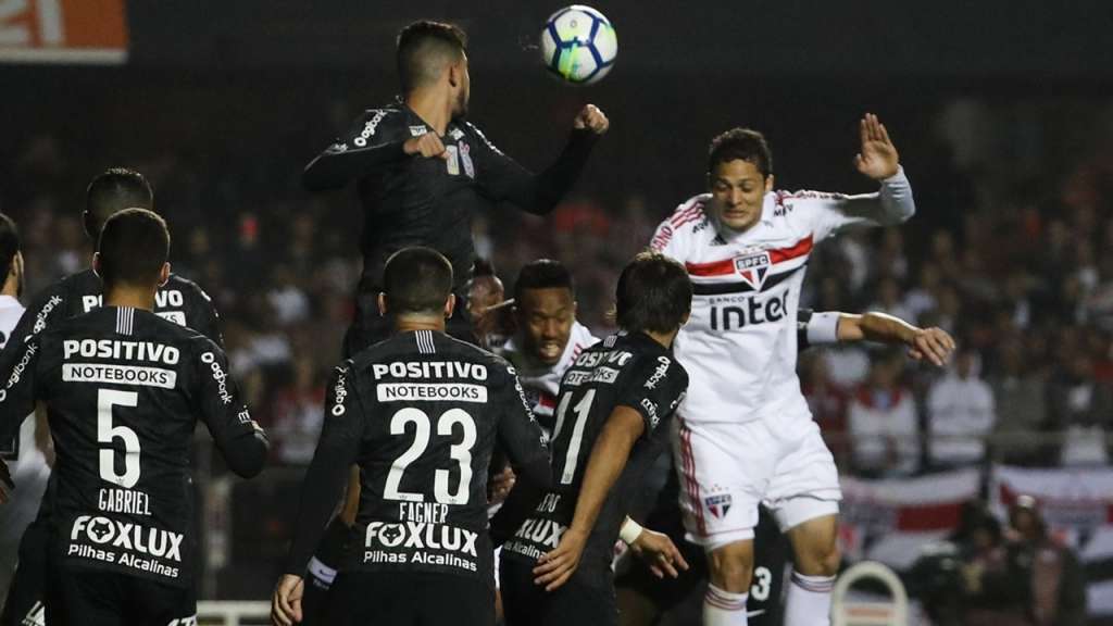 Corinthians e São Paulo se enfrentam em momentos opostos no Brasileirão