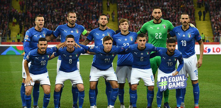 Sem Balotelli, Mancini convoca 27 jogadores para jogos da Itália em novembro