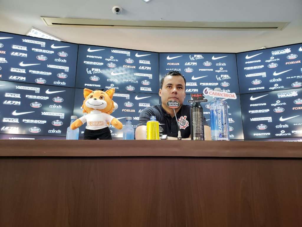 'O problema é quando dizem que você está prestigiado', brinca Jair Ventura