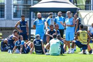 Com quatro baixas e portões fechados, Grêmio encerra preparação para domingo
