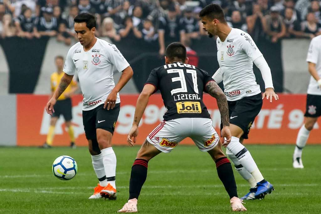 O empate entre Corinthians e São Paulo não foi bom para ninguém (Foto: Rodrigo Gazzanel/Agência Corinthians)