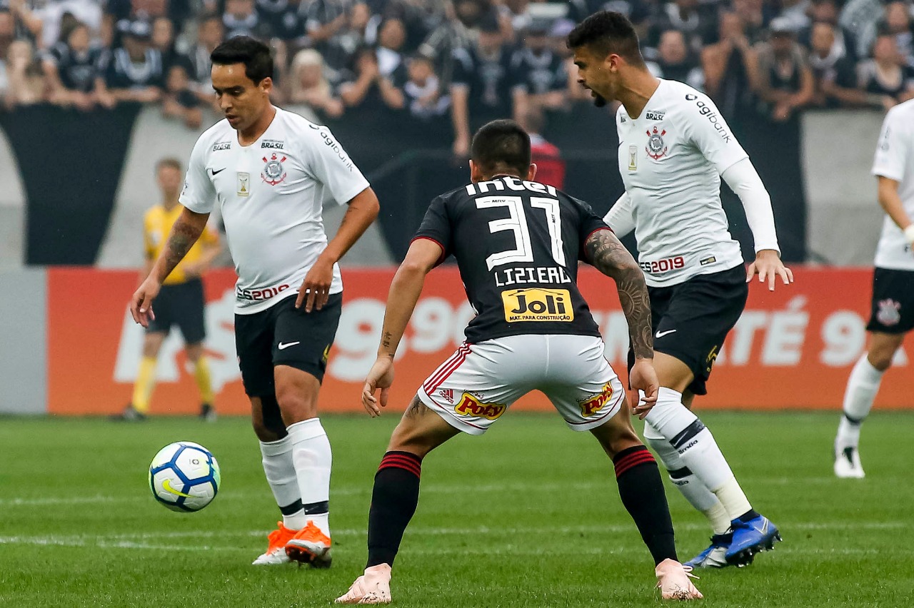 Corinthians 1 x 1 São Paulo – Arbitragem rouba a cena em Itaquera