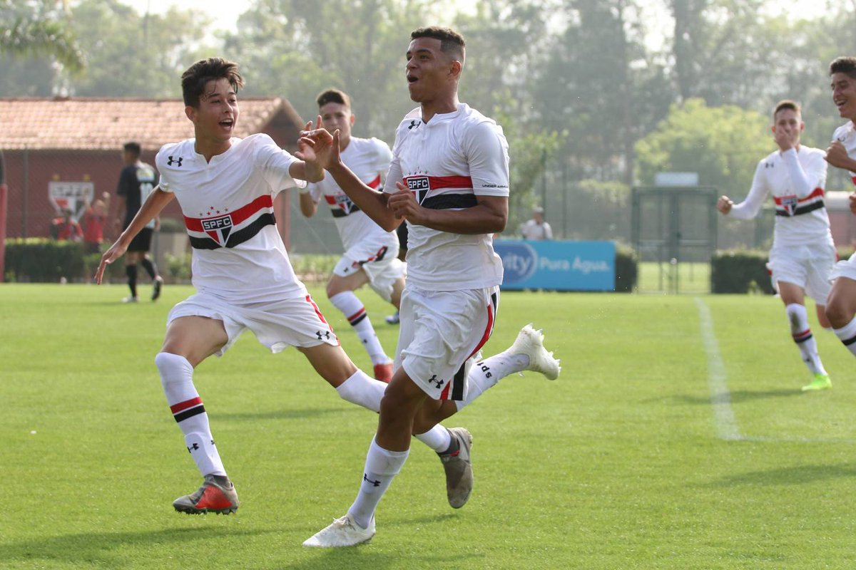 PAULISTA SUB 15: São Paulo volta a bater Corinthians e avança para a final