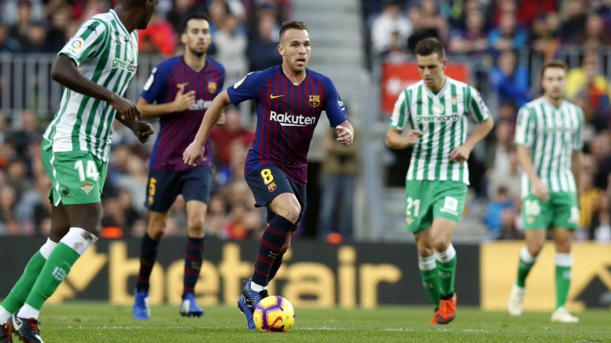 ESPANHOL: VAR valida dois gols do Barcelona, mas Betis vence no Camp Nou por 4 a 3